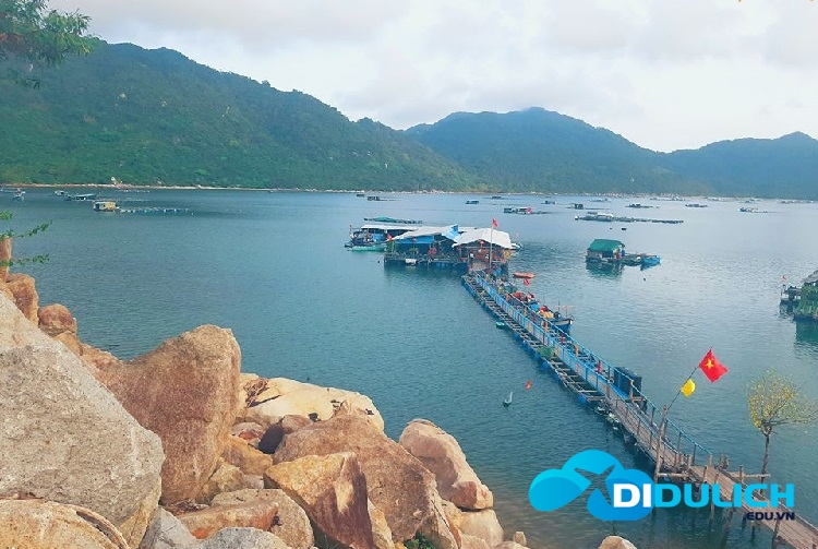94064510_2926726190737777_7178216658991841280_o Vịnh Vũng Rô khu du lịch biển