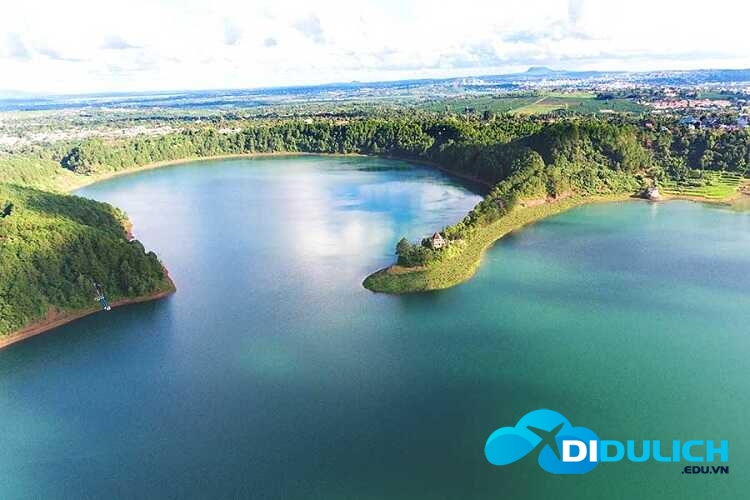 bien-ho-pleiku-gia-lai-13 Biển Hồ Pleiku Gia Lai, ấn tượng màu xanh ngắt của Hồ Tơ Nưng