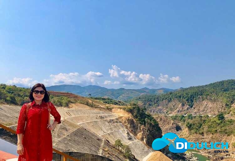 bien-ho-pleiku-gia-lai-7 Biển Hồ Pleiku Gia Lai, ấn tượng màu xanh ngắt của Hồ Tơ Nưng
