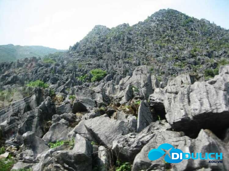 cao-nguyen-da-dong-van-2_optimized Cao nguyên đá Đồng Văn Hà Giang