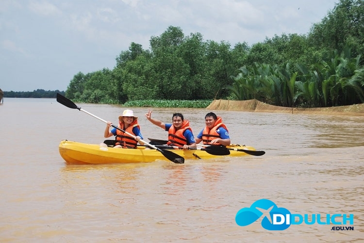 cheo-thuyen-kayak-min-1 chèo thuyến kayak