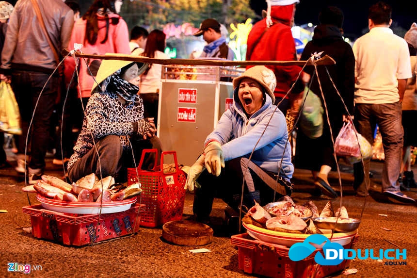 cho-am-phu-da-lat-5 cho-am-phu-da-lat-pho-uong-mua-sam-ve-dem