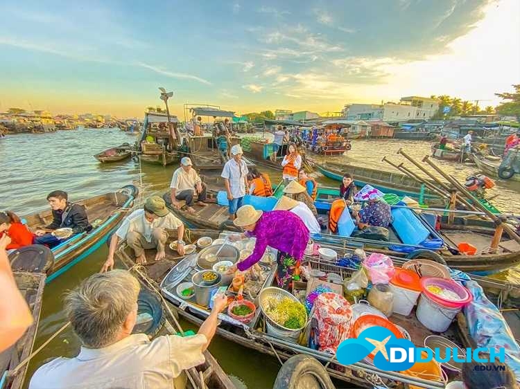 cho-noi-can-tho-5 Chợ nổi Cần Thơ, đặc sản du lịch sông nước