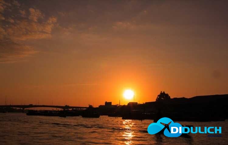 cho-noi-nga-bay-phung-hiep-3_optimized ngắm bình minh