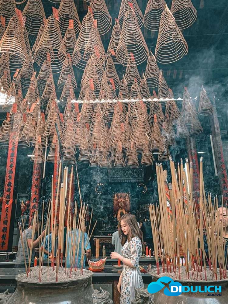 chu-ba-thien-hau-9 chốn tâm linh cho nhiều góc ảnh đẹp