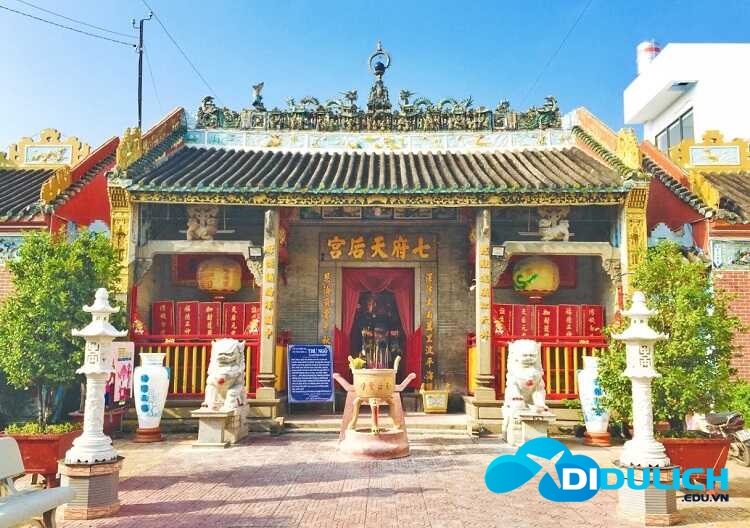 chua-ba-thien-hau-sai-gon-8_optimized đỉnh thắp nhang
