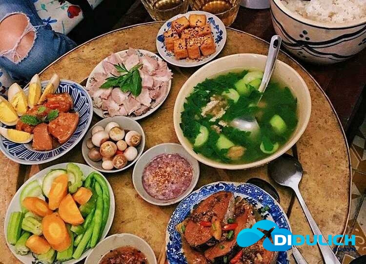 com-gia-dinh_optimized-1 cơm gia đình