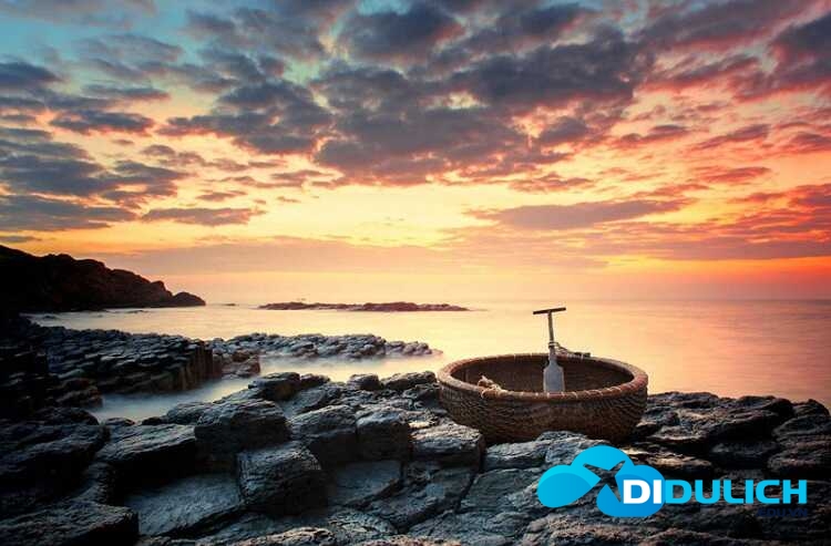ghenh-da-dia-phu-yen-1_optimized Ghềnh đá đĩa Phú Yên