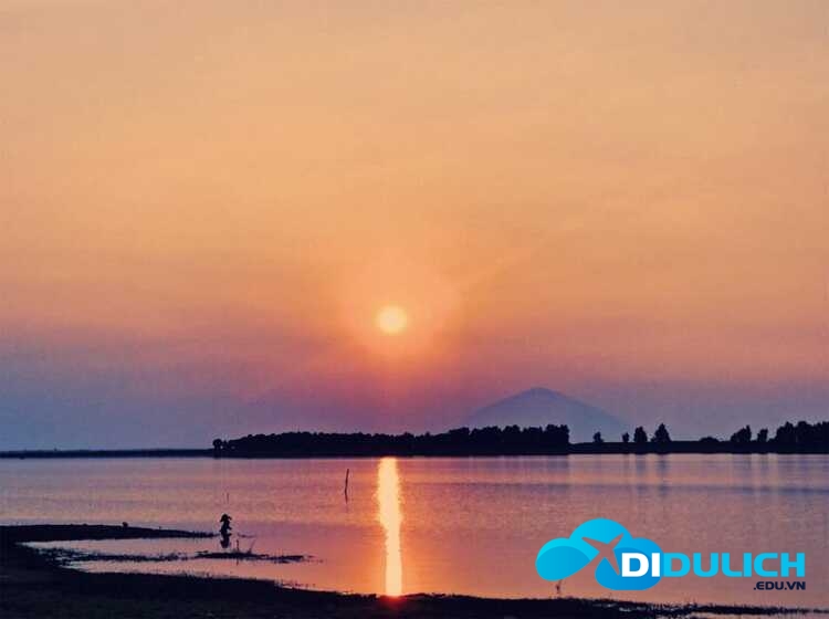 ho-dau-tieng-8_optimized Hồ Dầu Tiếng, hồ nước nhân tạo với vẻ đẹp nên thơ vạn người mê
