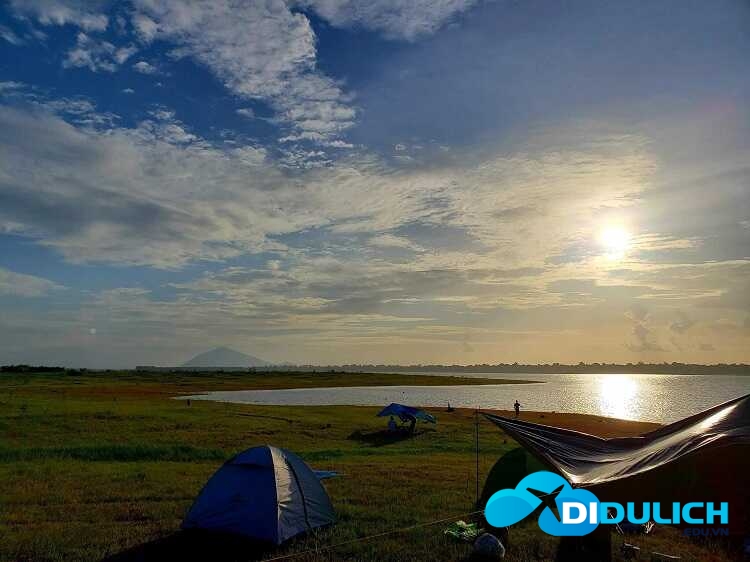 ho-dau-tieng-9_optimized Hồ Dầu Tiếng, hồ nước nhân tạo với vẻ đẹp nên thơ vạn người mê