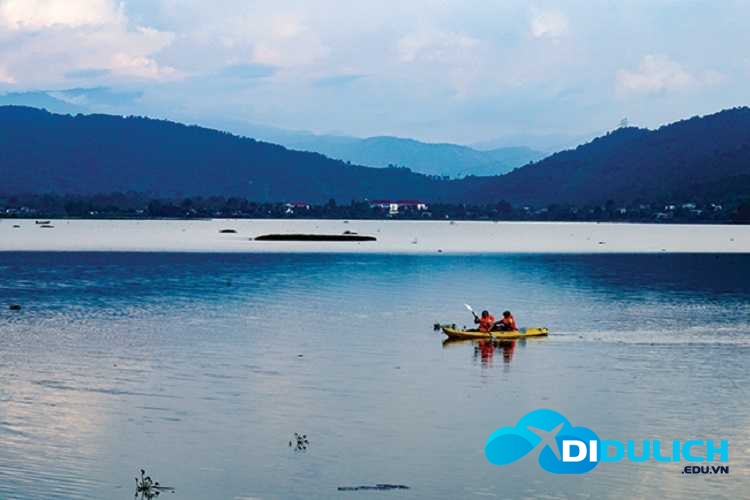 ho-lak-buon-me-thuot-8 Hồ Lak, khu du lịch sinh thái đa dạng nền văn hóa của Buôn Mê Thuột