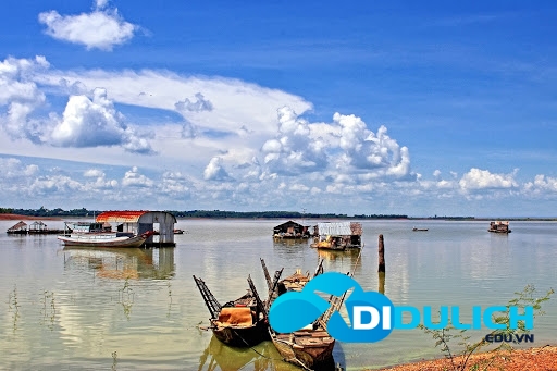 ho-tri-an-8 cuộc sống hồ trị an