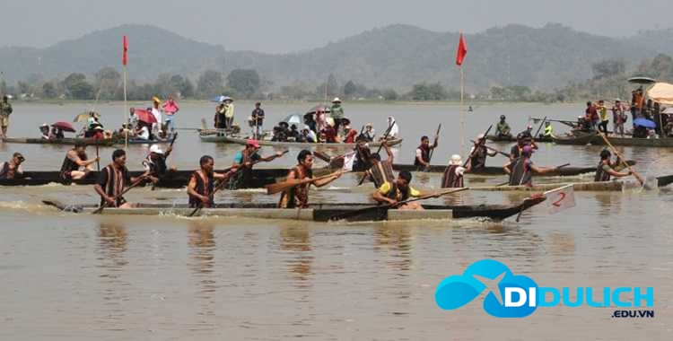 le-hoi-ho-lak-1 lể hội đua thuyền