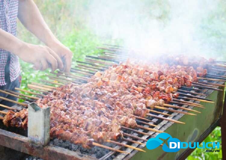 lon-ban-xien-nuong-e1553490006517_optimized thịt lợn bản
