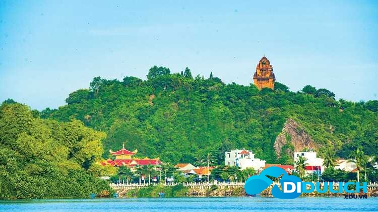 thap-nhan-tuy-hoa-phu-yen3_optimized Tháp Nhạn Tuy Hòa Phú Yên, Điểm du lịch văn hóa hấp dẫn miền trung
