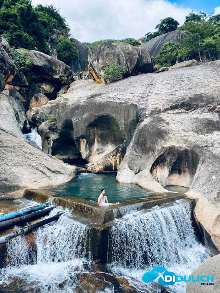 tuyet-tinh-coc-ninh-thuan-1 Tuyệt tình cốc Ninh Thuận, tuyệt cảnh suối tiên thác ba Hồ