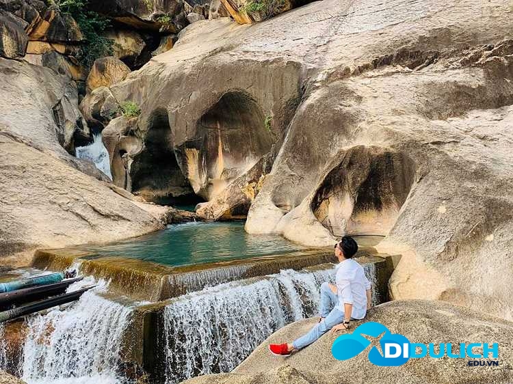tuyet-tinh-coc-ninh-thuan-2 Tuyệt tình cốc Ninh Thuận, tuyệt cảnh suối tiên thác ba Hồ